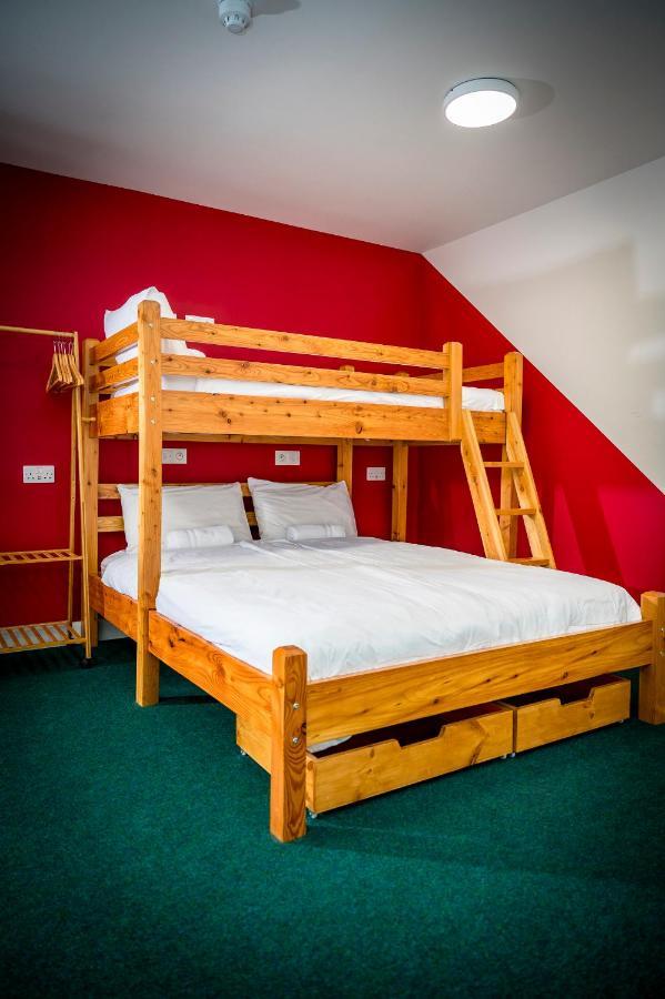 Loch Ness Bunk Inn 드럼나드로킷 외부 사진
